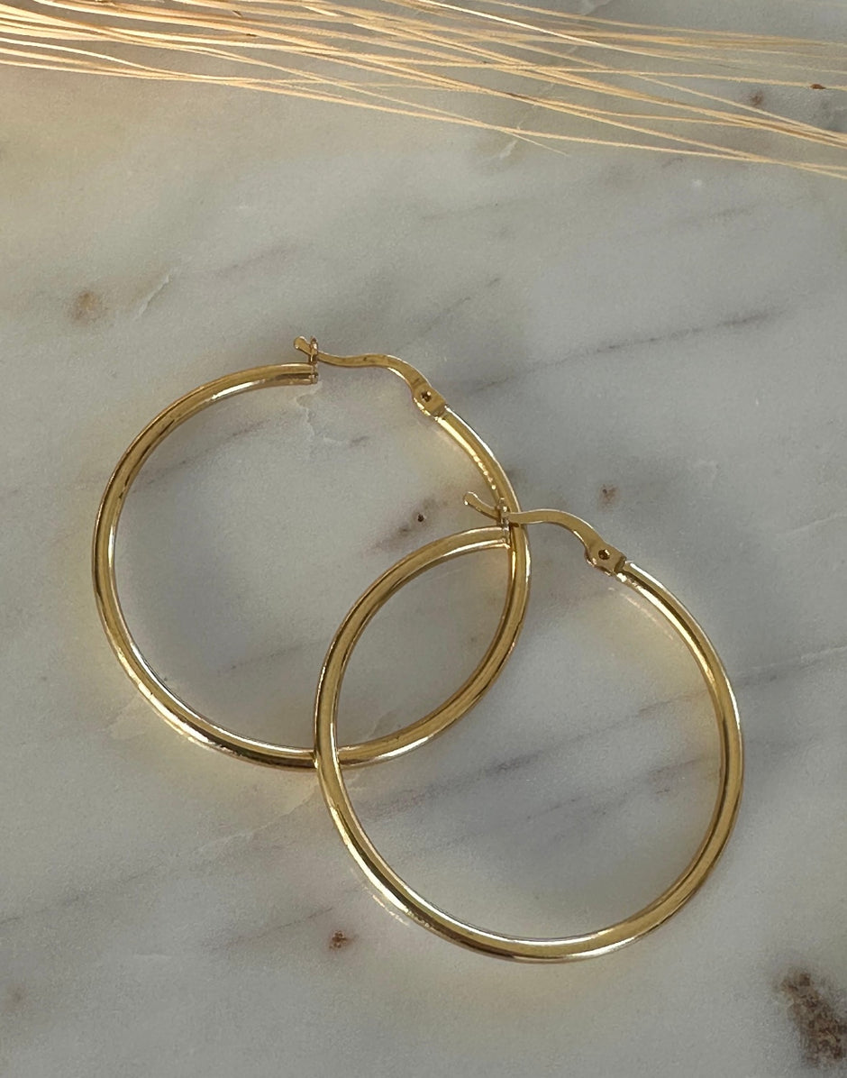 18K Gold 2MM Hoop Earrings | Bellamare Jewelry