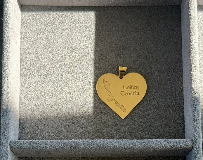 18K Gold Lošinj Matte Heart Pendant