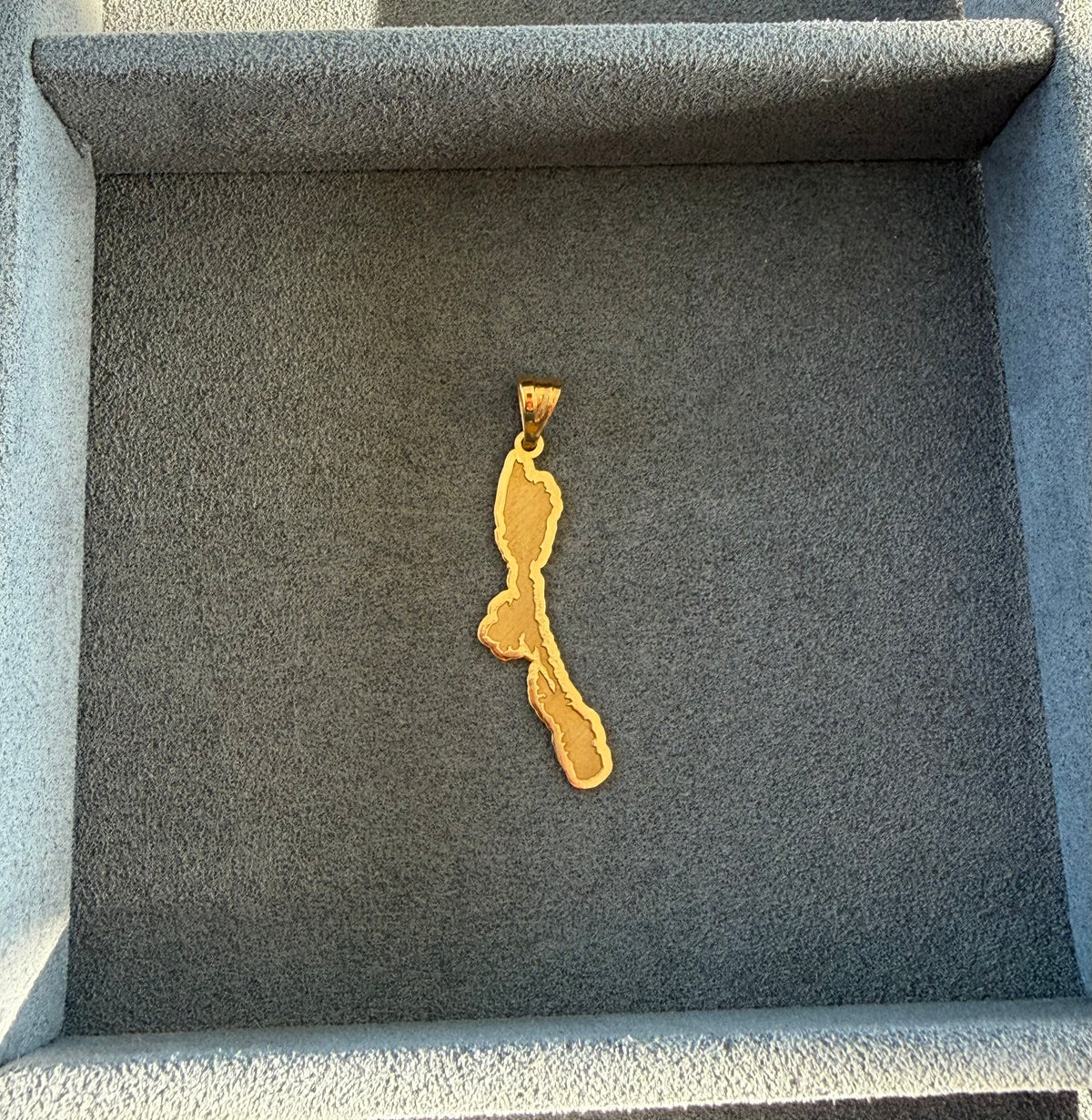 18K Gold Lošinj Island Pendant