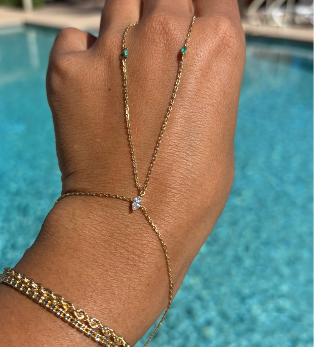 18K Gold La Mer Beach Hand Chain | Bellamare Jewelry