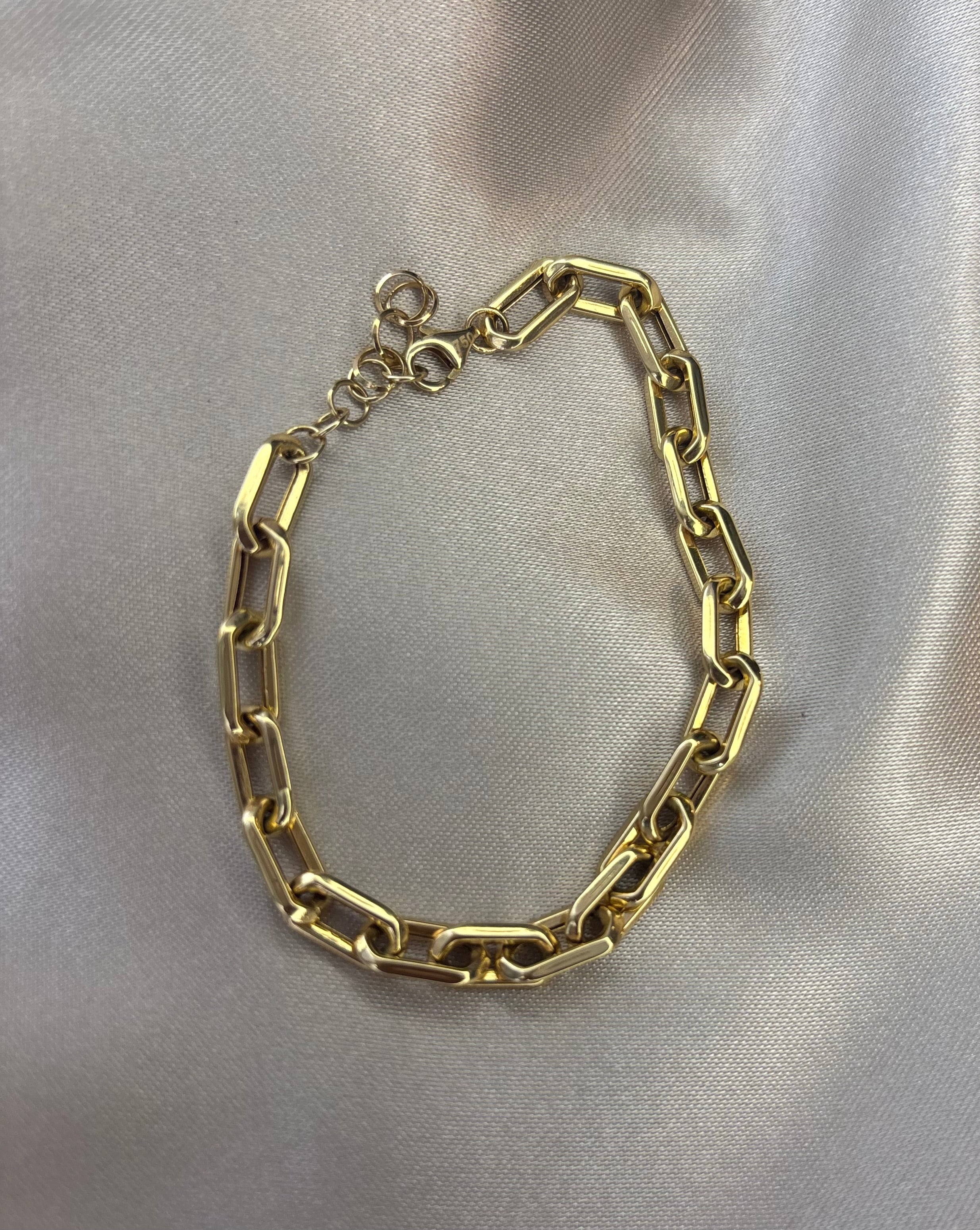 18K Gold Paperclip Chain Bracelet | Bellamare Jewelry