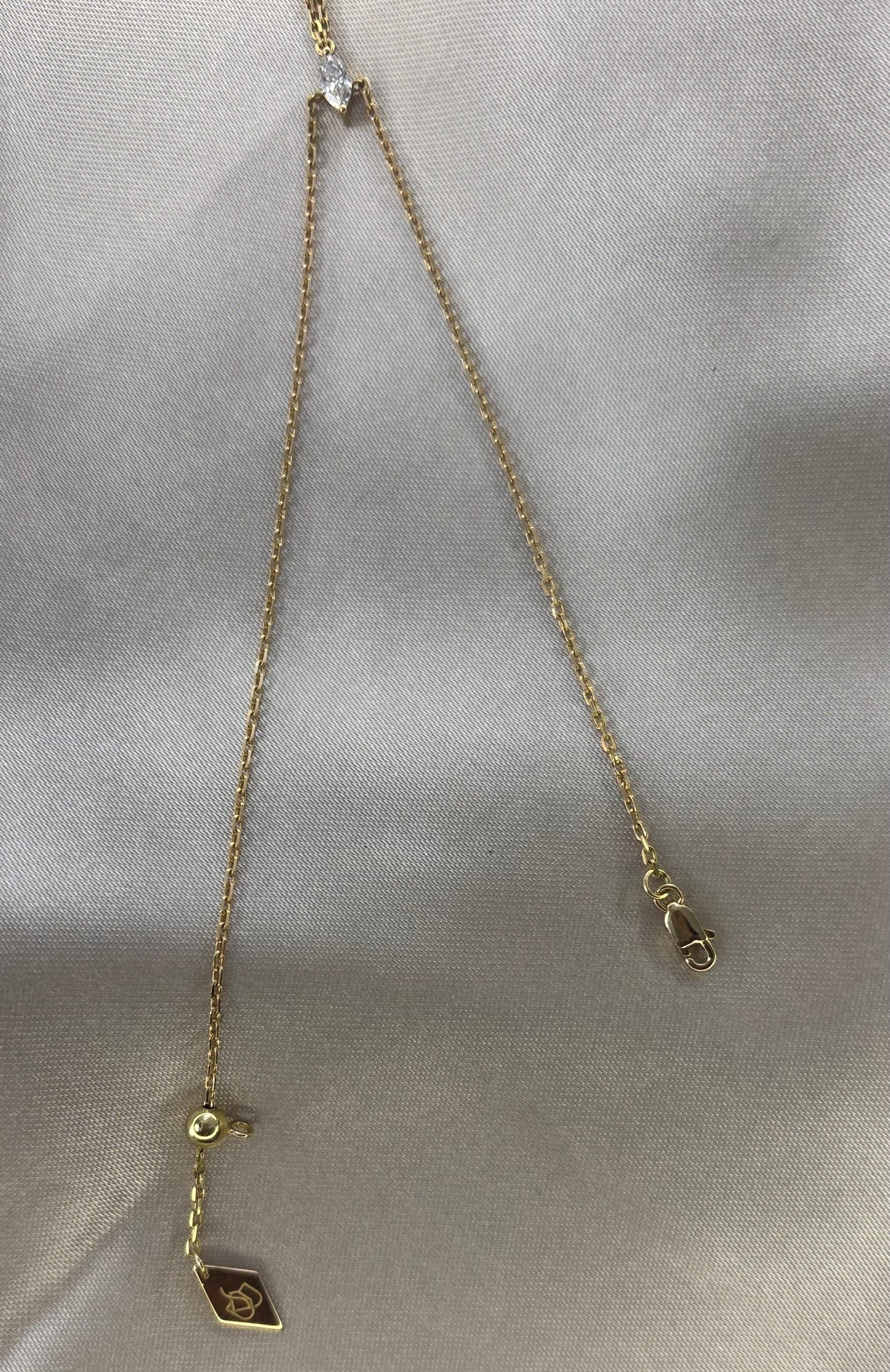 18K Gold La Mer Beach Hand Chain | Bellamare Jewelry