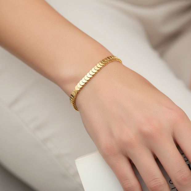 18K Gold Sleek Diamond Bracelet | Bellamare Jewelry
