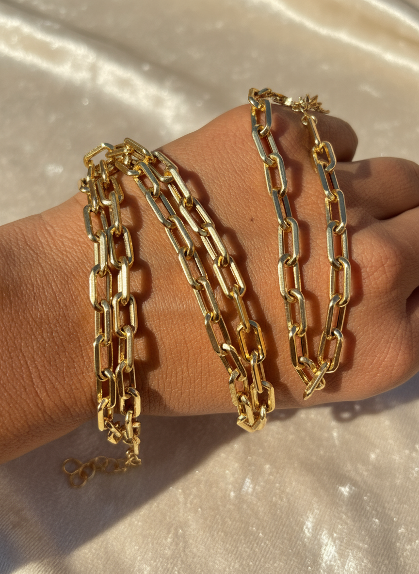 Enhanced 18K Gold Paperclip Chain Bracelet - Photo 3