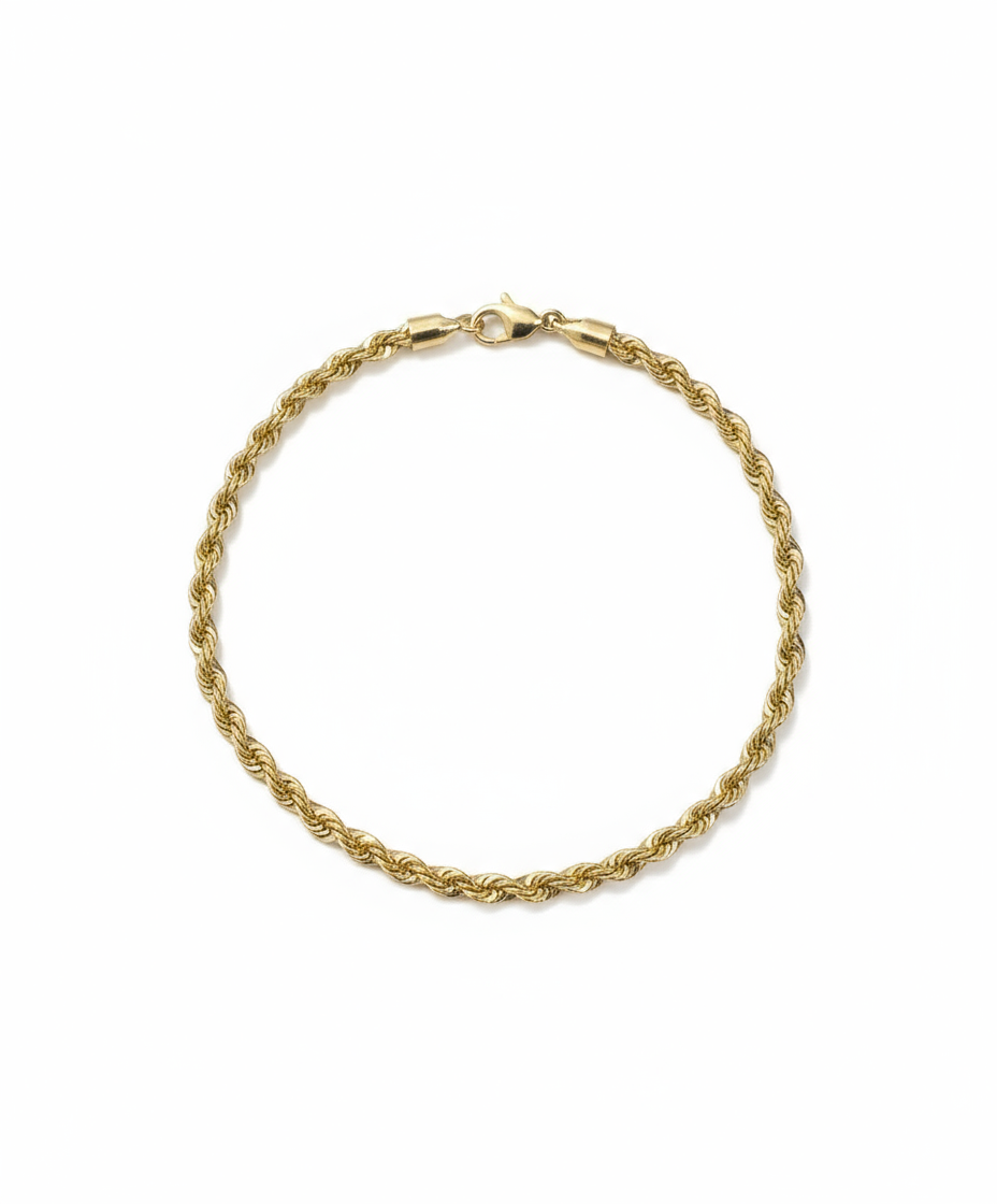 Gold Rope Bracelet in circle with clasp showing
