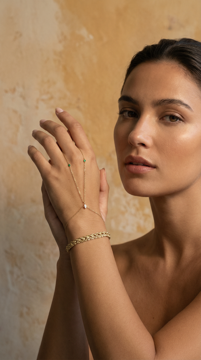 18K Gold La Mer Beach Hand Chain | Bellamare Jewelry